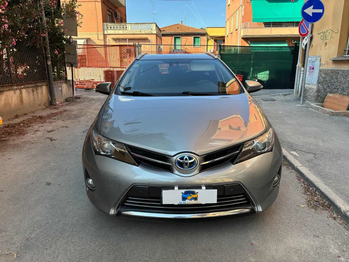 Toyota Auris 1.8 Hybrid Lounge "ProMMo" Gris - 2