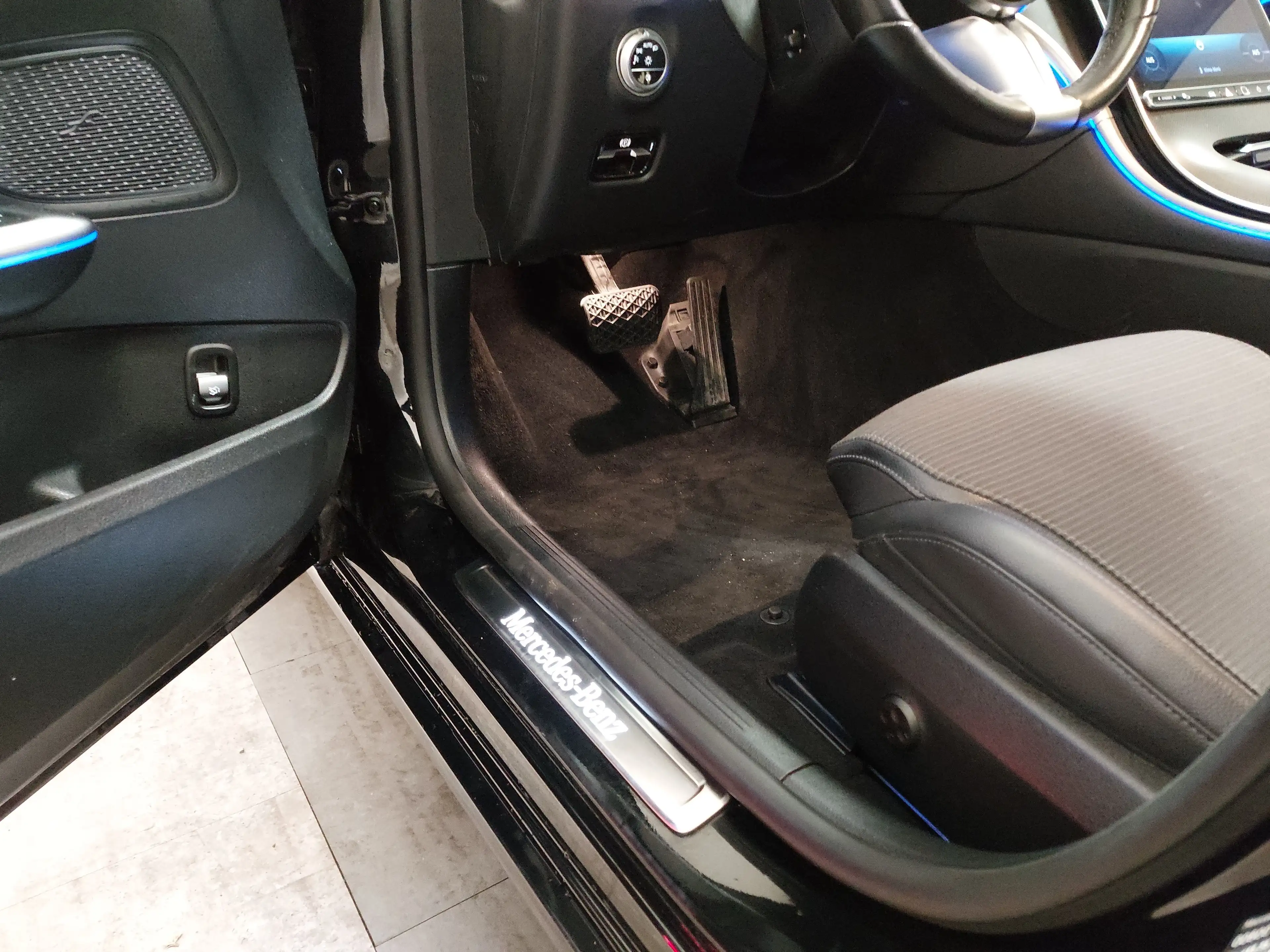 Mercedes-Benz C 220 MB C 220 T d Avantgarde T-Leder Navi LED Memory — photo 7