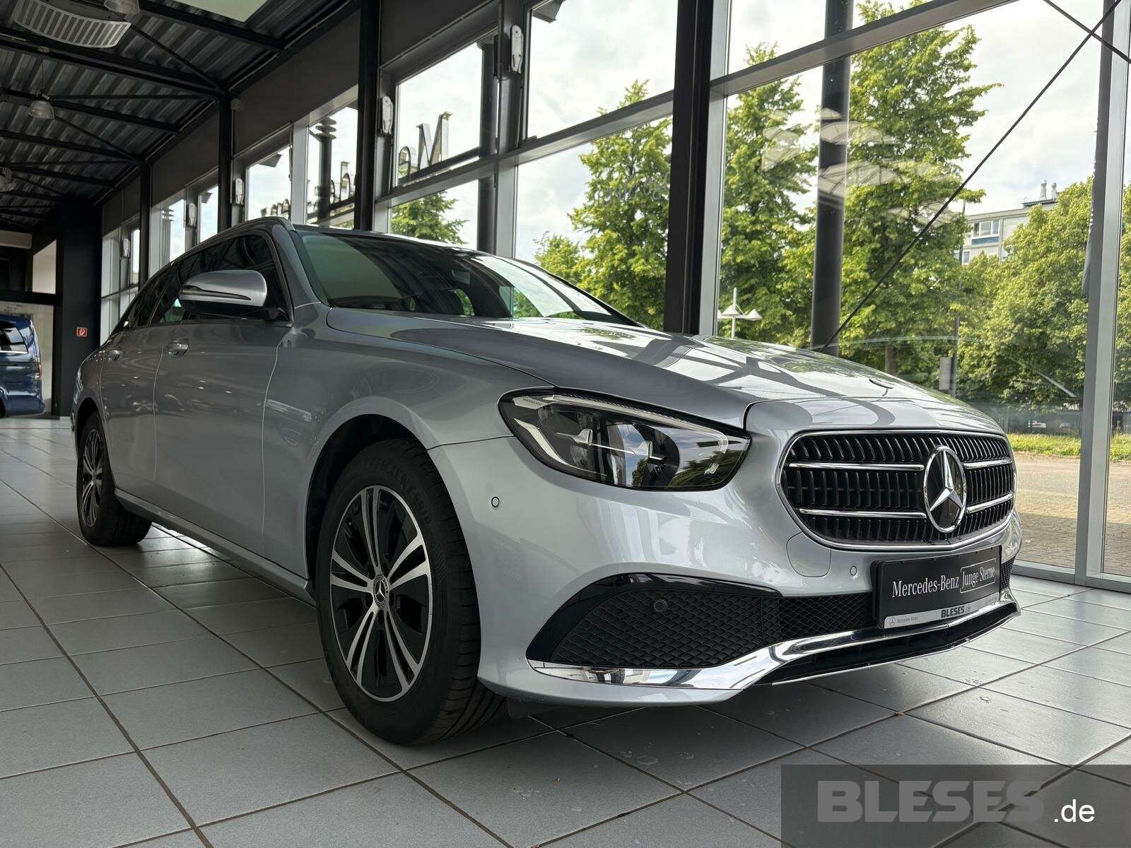 Mercedes-Benz E 220