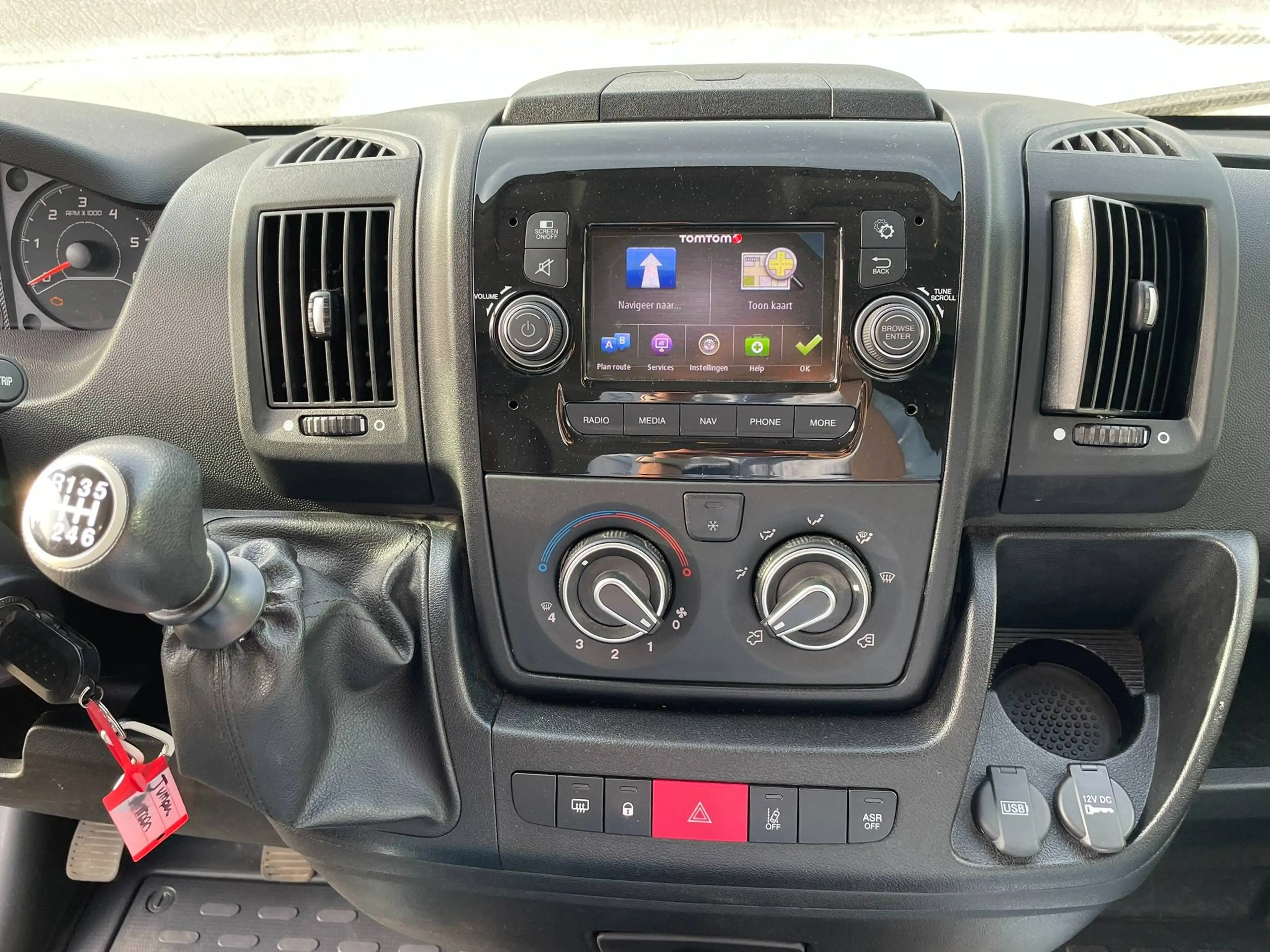 Citroen Jumper 2.2 BlueHDi L3H2 Driver S — photo 4