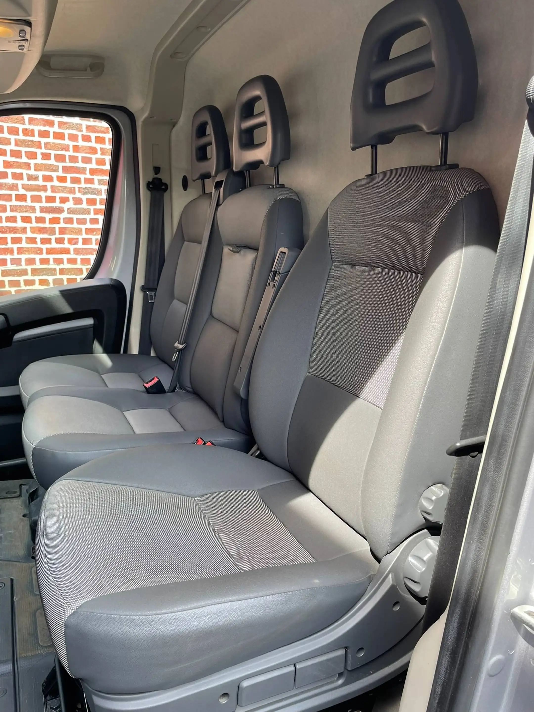 Citroen Jumper 2.2 BlueHDi L3H2 Driver S — photo 12