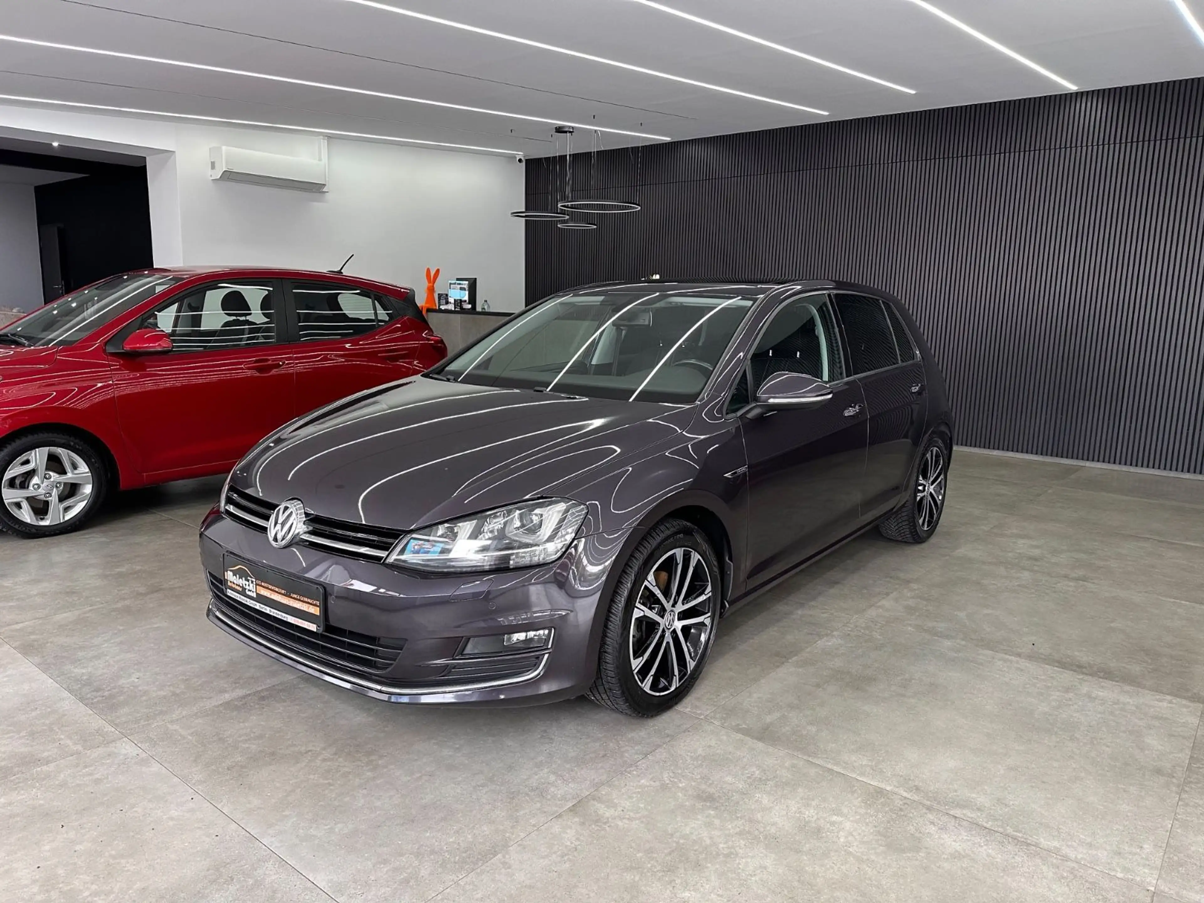 Volkswagen Golf VII 1.4 TSI Lounge*Keyless*Panorama*1.Hd* — photo 3