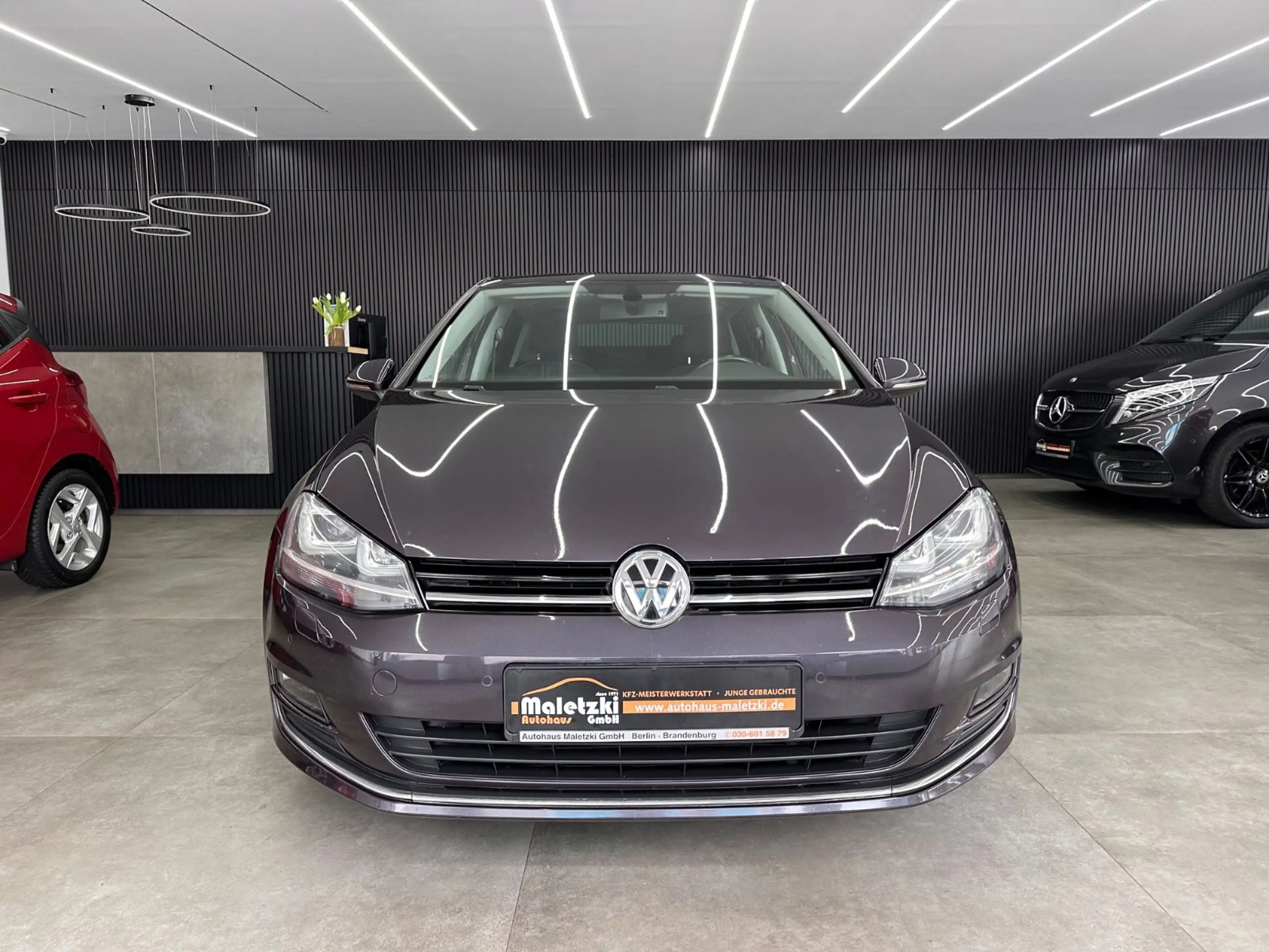 Volkswagen Golf VII 1.4 TSI Lounge*Keyless*Panorama*1.Hd* — photo 2