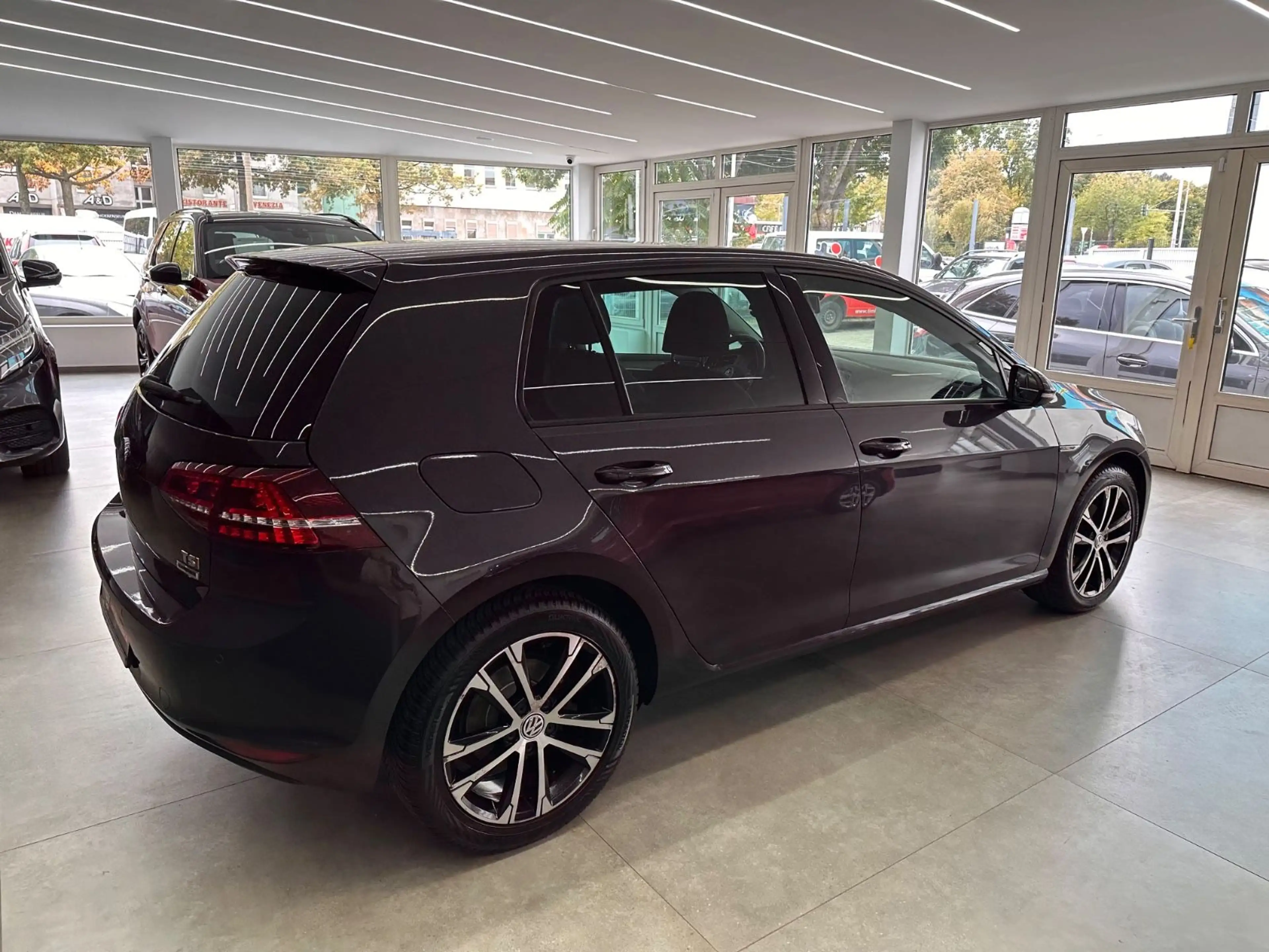 Volkswagen Golf VII 1.4 TSI Lounge*Keyless*Panorama*1.Hd* — photo 6