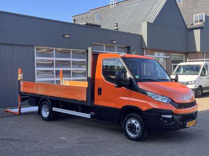 Iveco Daily 35C15 146PK Trekhaak 3500kg Laadklep 500kg Navigat