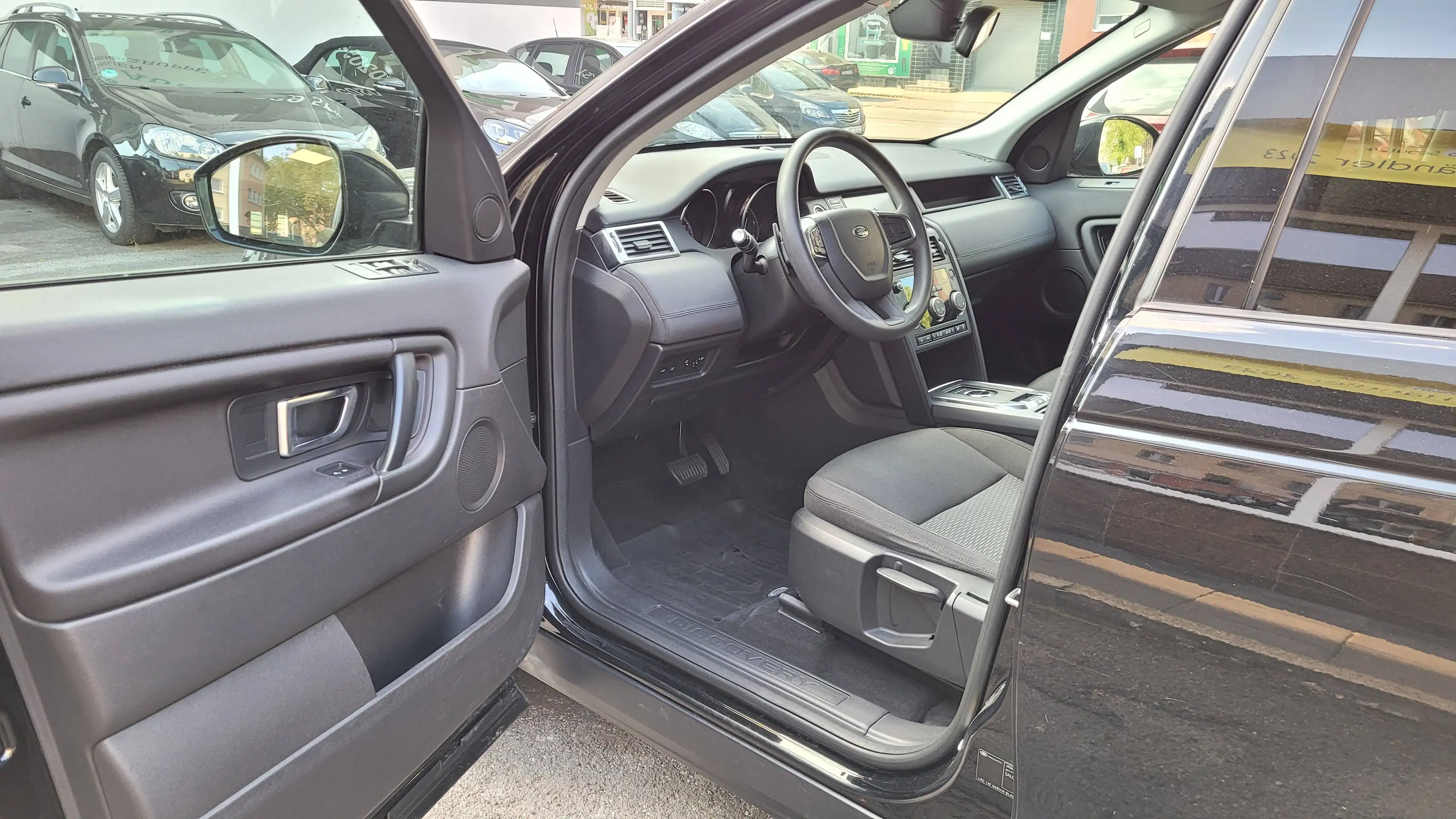 Land Rover Discovery Sport 2.0 D Pure Automatik AWD*7Sitze*Kamera*17"*PDC*AUX — photo 13