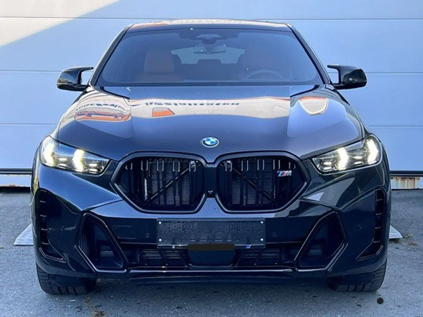 BMW X6 M60i xDrive/22"/M-SPORT+INNOVATION+TRAVEL P/GESTIK Чёрный - 2