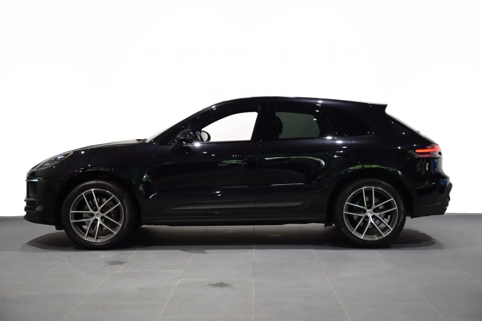 Porsche Macan *ParkAssist*SpAbg*Servo*Standheizung Noir - 2