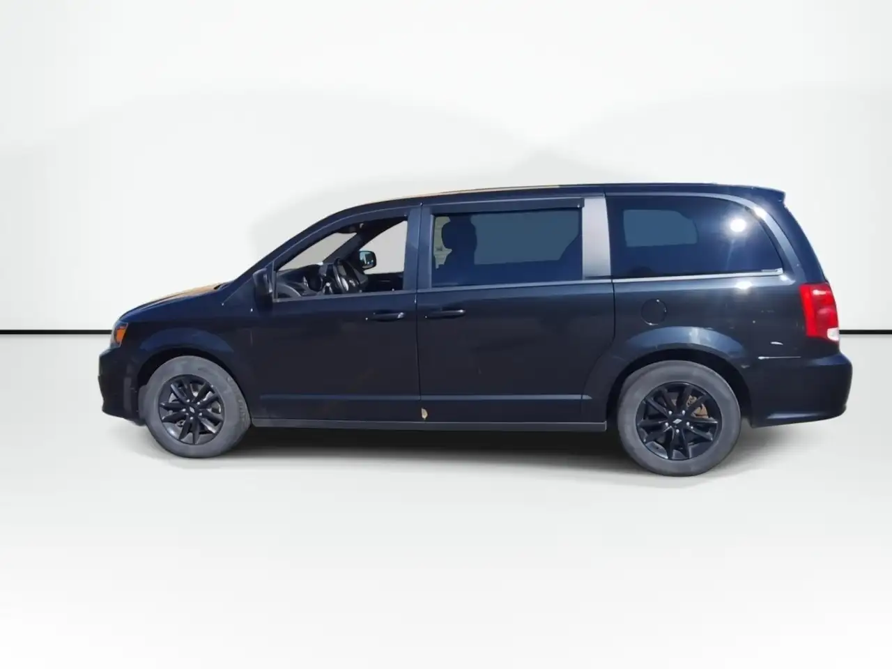 Dodge Grand Caravan снимка Dodge Grand Caravan