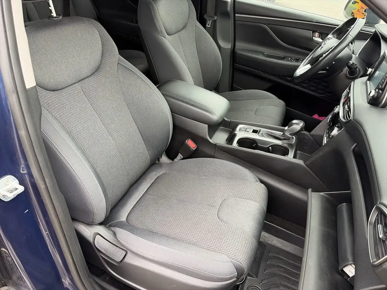 Hyundai SANTA FE снимка Hyundai SANTA FE