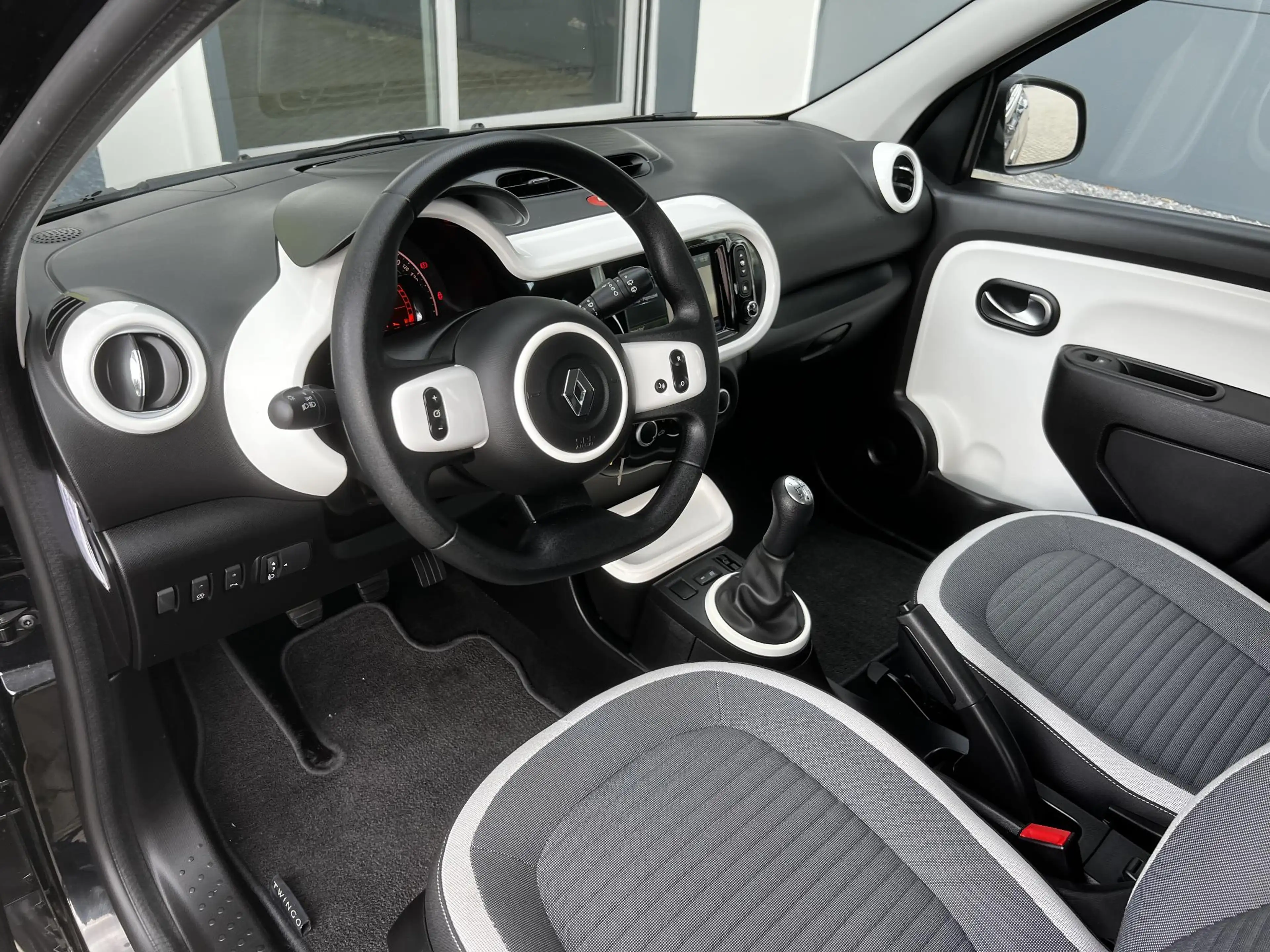 Renault Twingo 1.0 SCe Collection | Camera | R-Link | Cruise Cont — photo 24