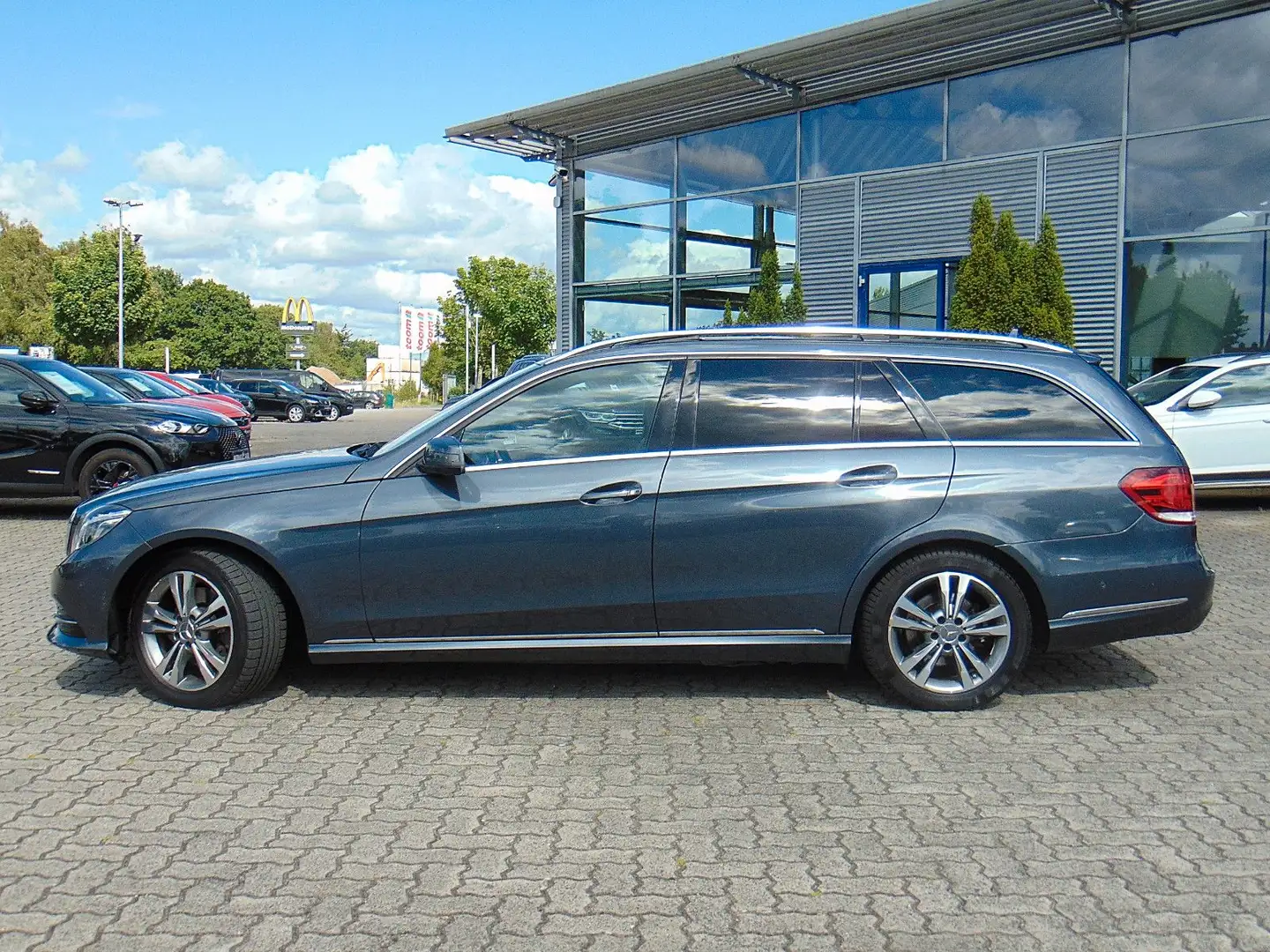 Mercedes-Benz E 350 T BlueTec 4Matic - 360°Cam - ACC - Leder - Gris - 2