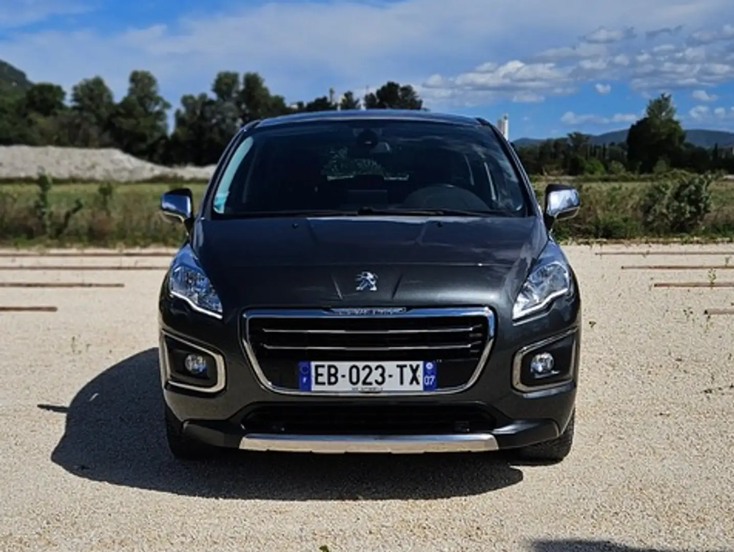 Peugeot 3008 Style 1.6 BlueHDi 120 cv Gris - 2