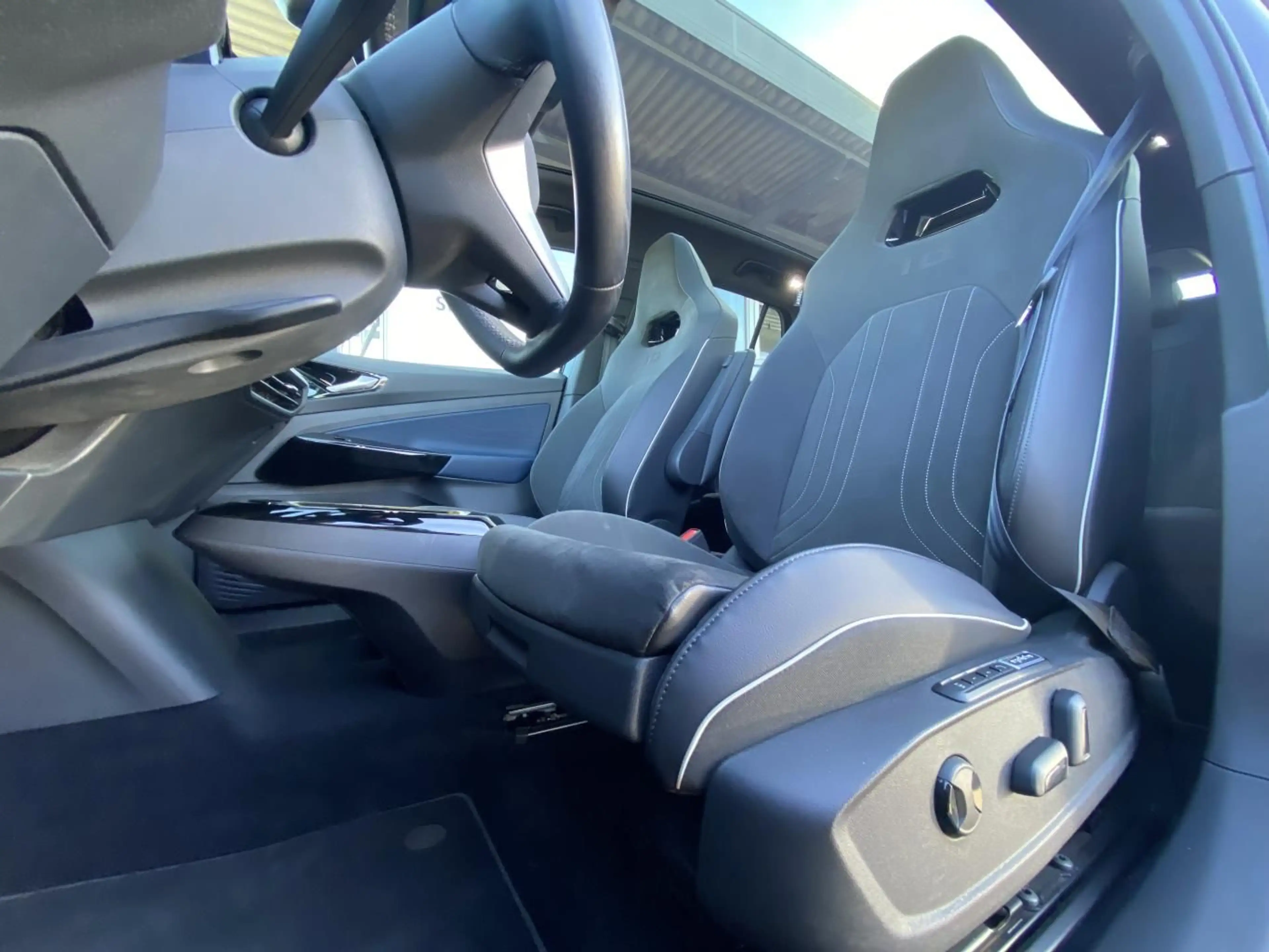 Volkswagen ID.4 GTX 4-MOTION AHK+21"+PANORAMA+EL.-HECKKLAPP — photo 9