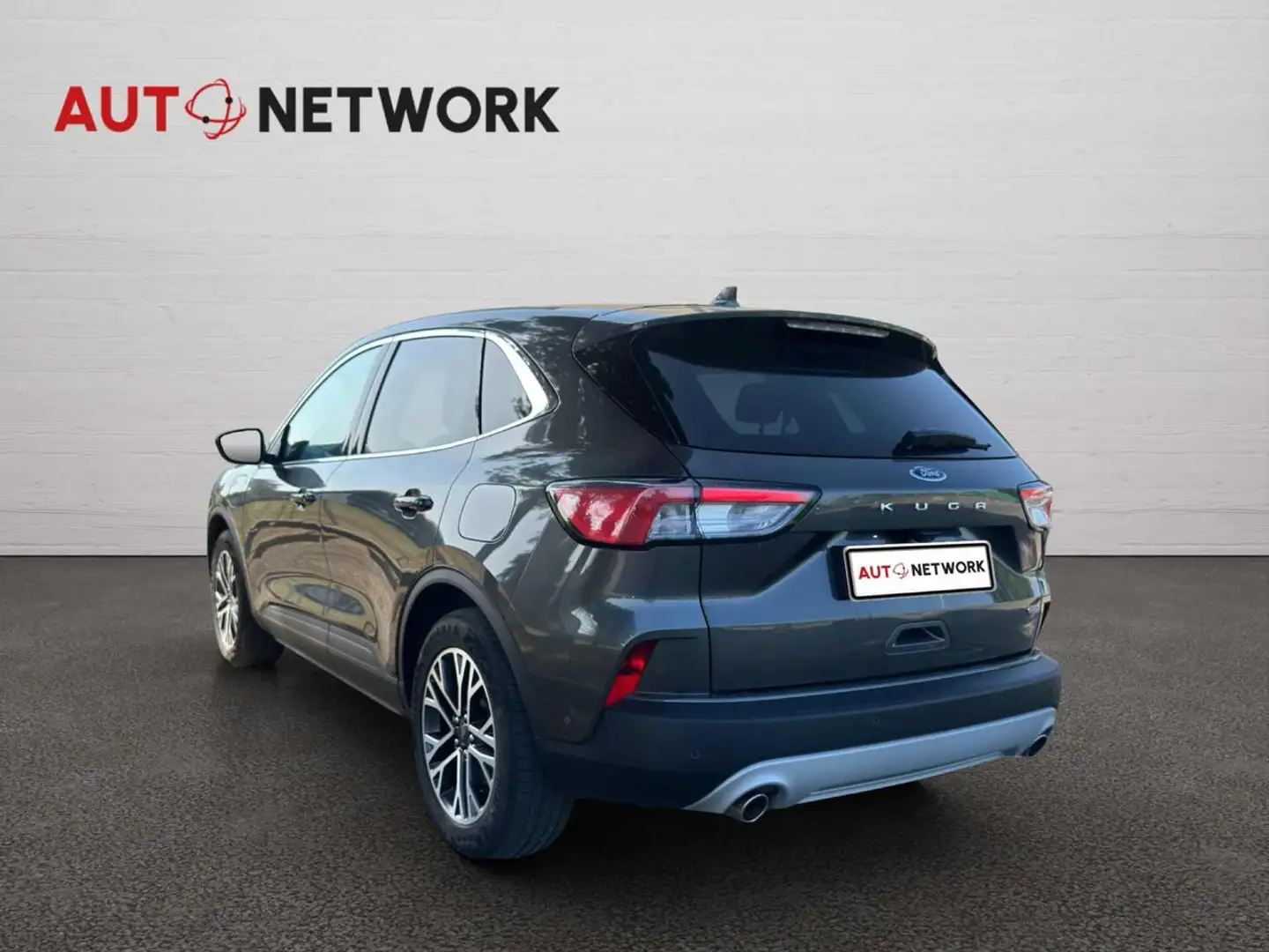 Ford Kuga 2.5 Plug In Hybrid 225 CV CVT 2WD Titanium Busines Grijs - 2