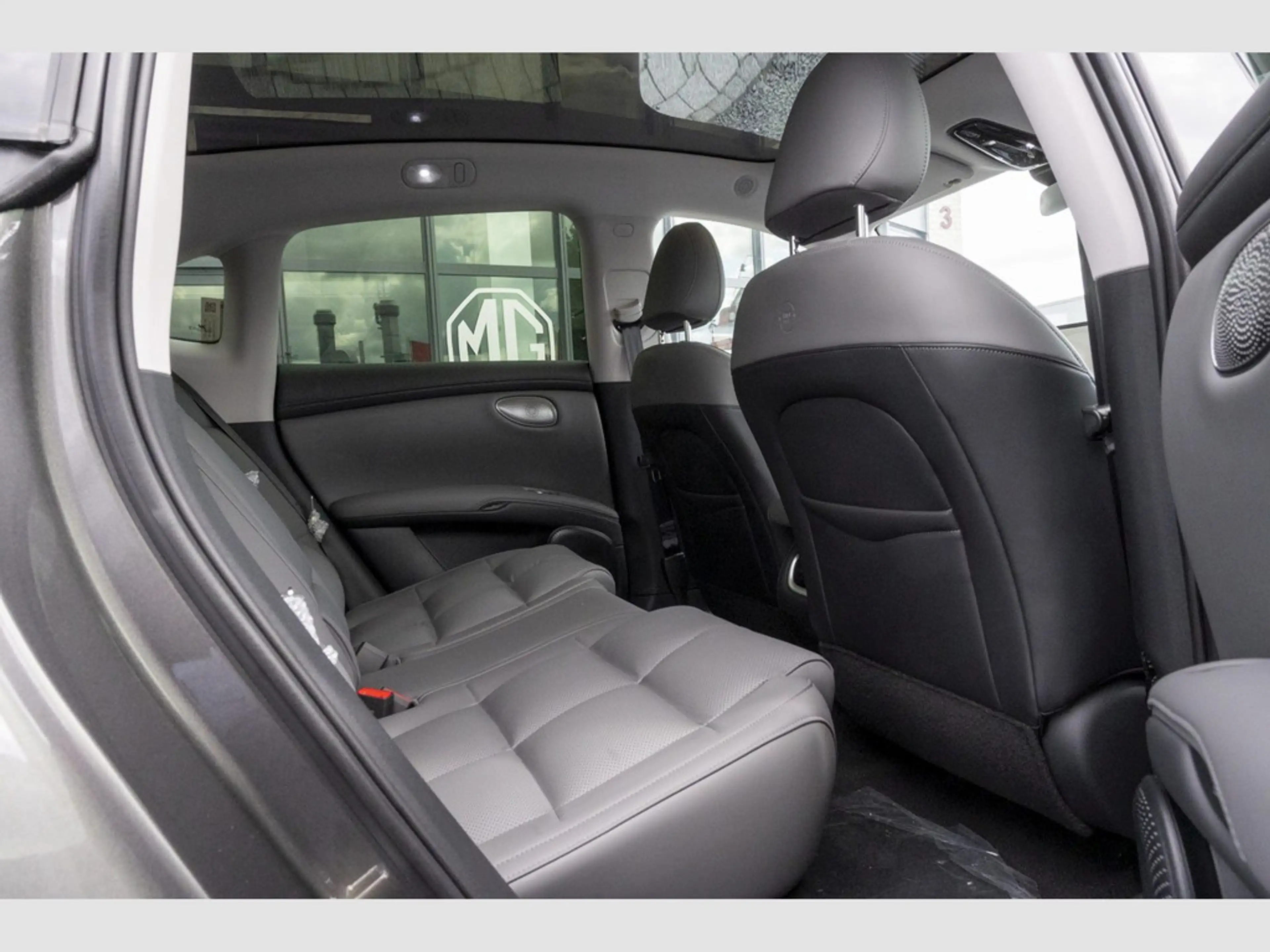 MG IM6 EV Premium AWD + Drive Pack 553kW Wärmepu — photo 11