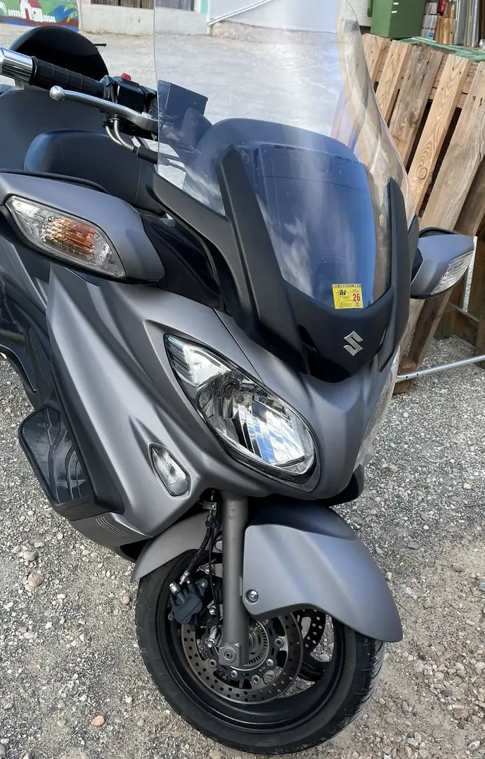Suzuki Burgman 650 executive Gris - 1
