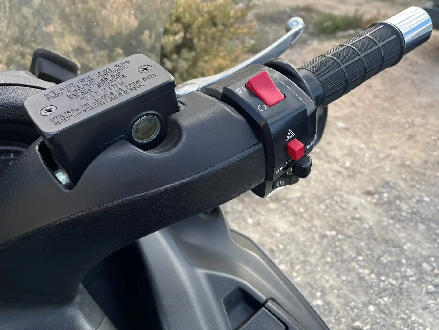 Suzuki Burgman 650 executive Gris - 2