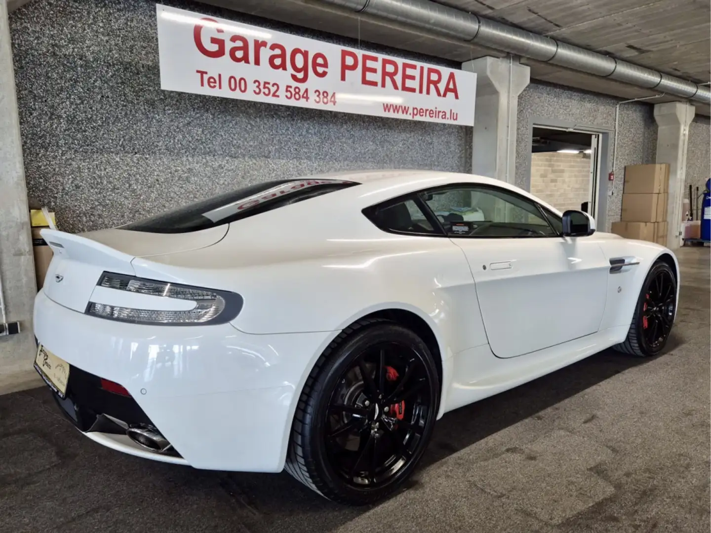 Aston Martin V8 Vantage EUROPA CARBON CUIR NAVI Blanco - 2