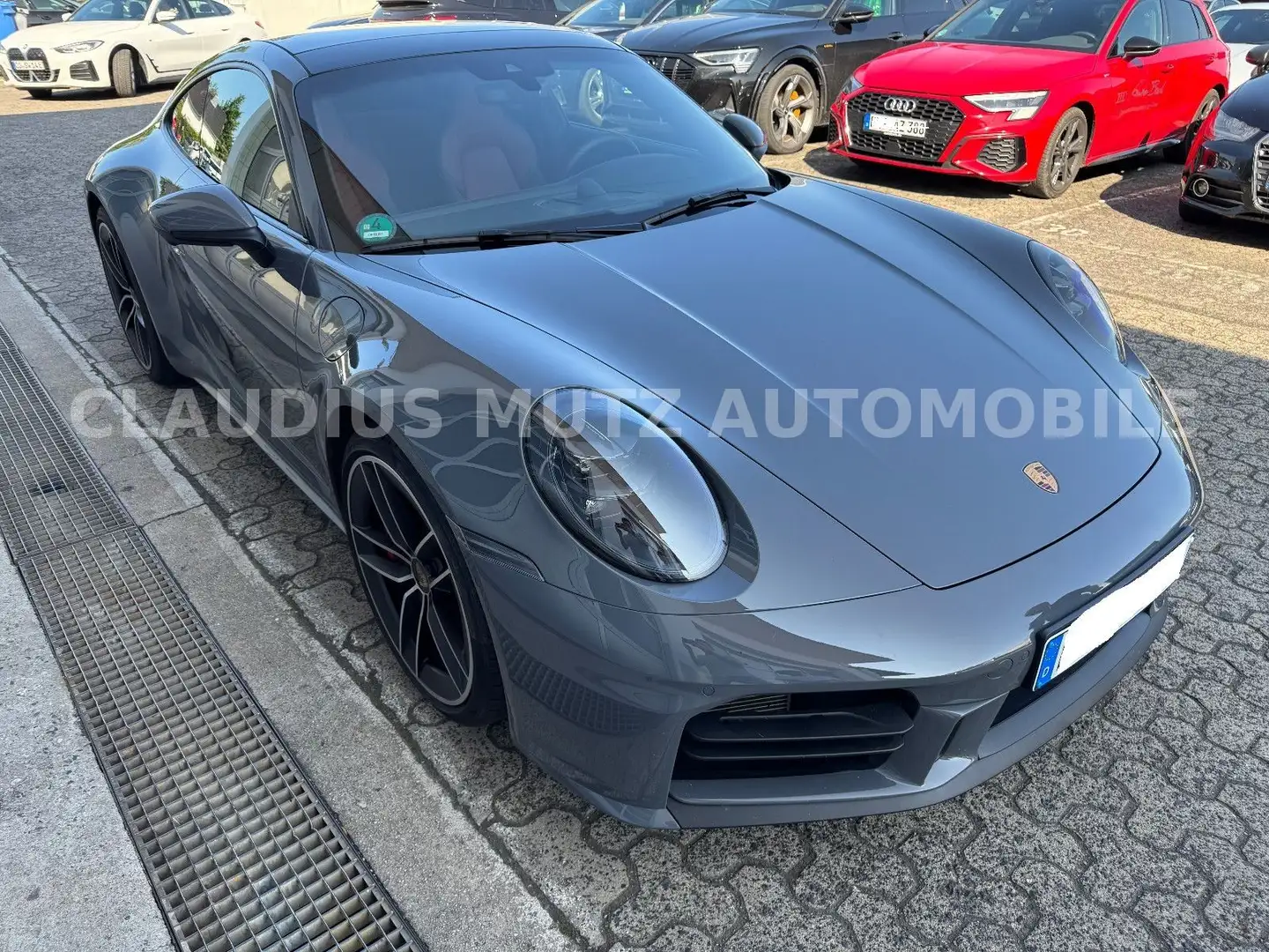 Porsche 992 .2 S Coupé ° schiefer grau/rot ° SPORT DESIGN Gris - 2