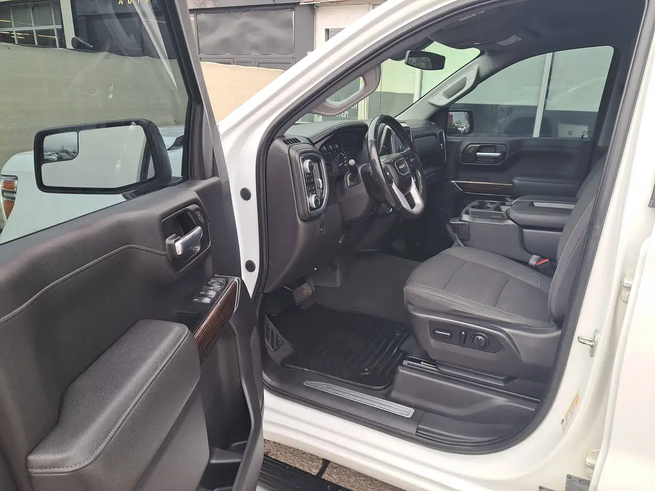 GMC Sierra 1500 снимка GMC Sierra 1500