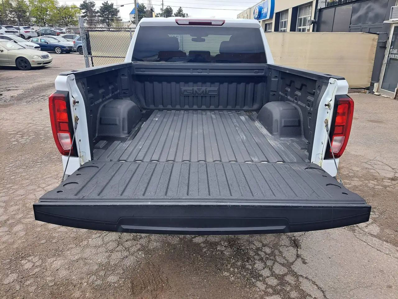GMC Sierra 1500 снимка GMC Sierra 1500