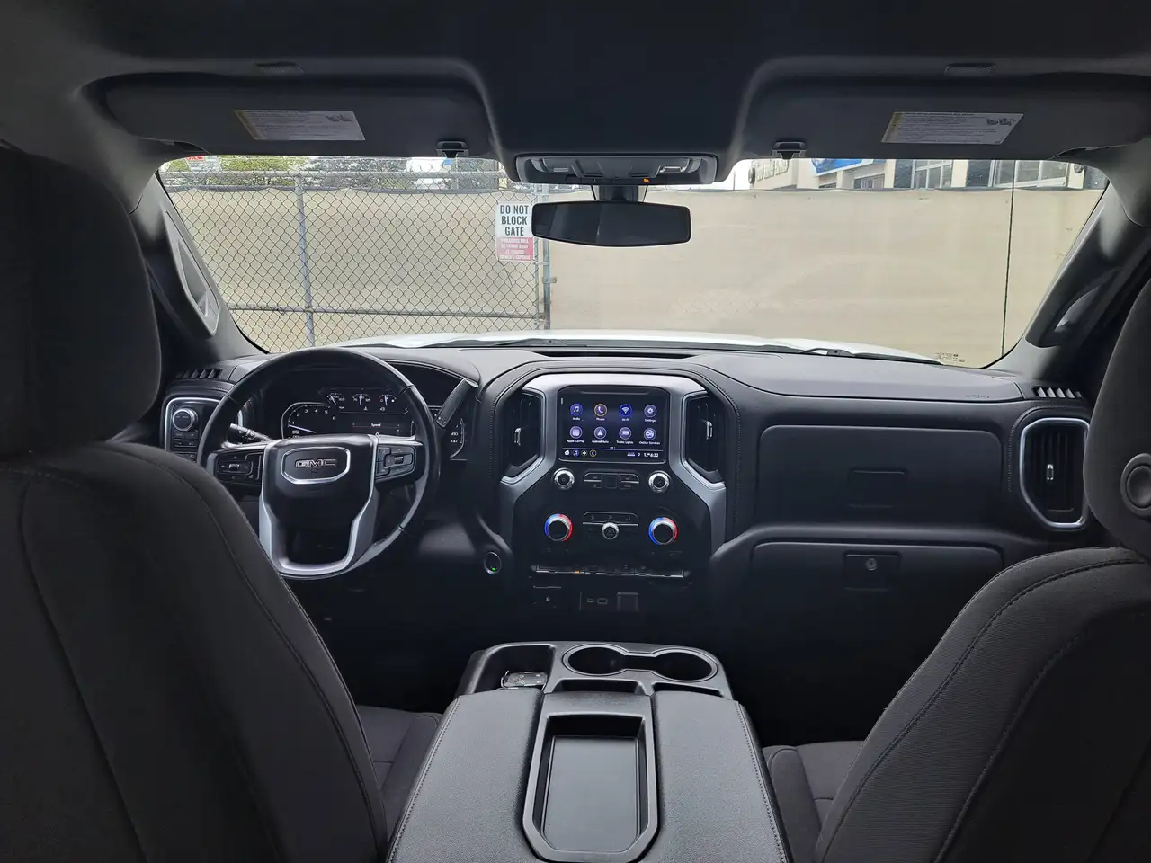 GMC Sierra 1500 снимка GMC Sierra 1500