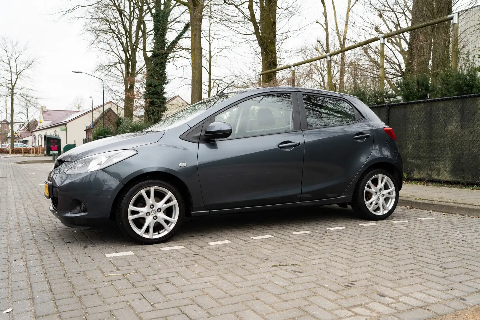 Mazda 2 1.5 S-VT Executive Gris - 1