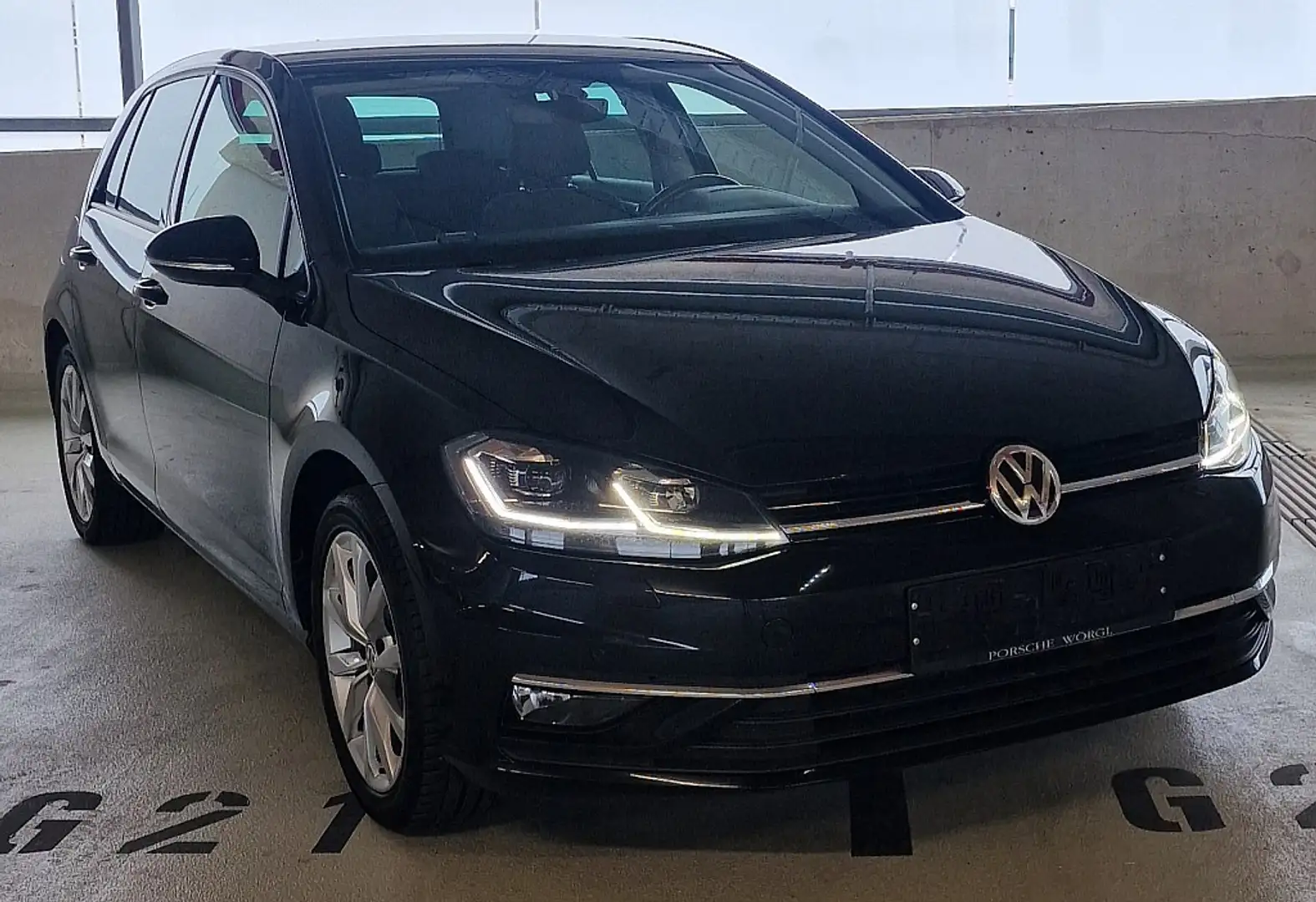 Volkswagen Golf Highline 1,6 TDI SCR Schwarz - 2