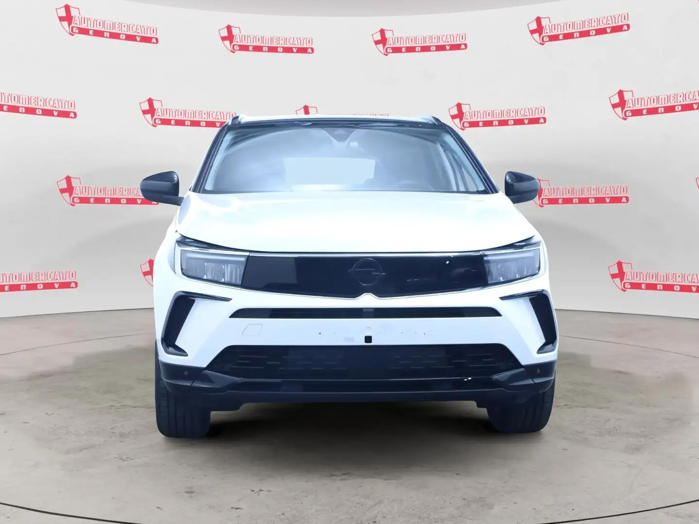 Opel Grandland Grandland 1.2 Turbo 12V 130 CV aut. Ultimate Bianco - 2