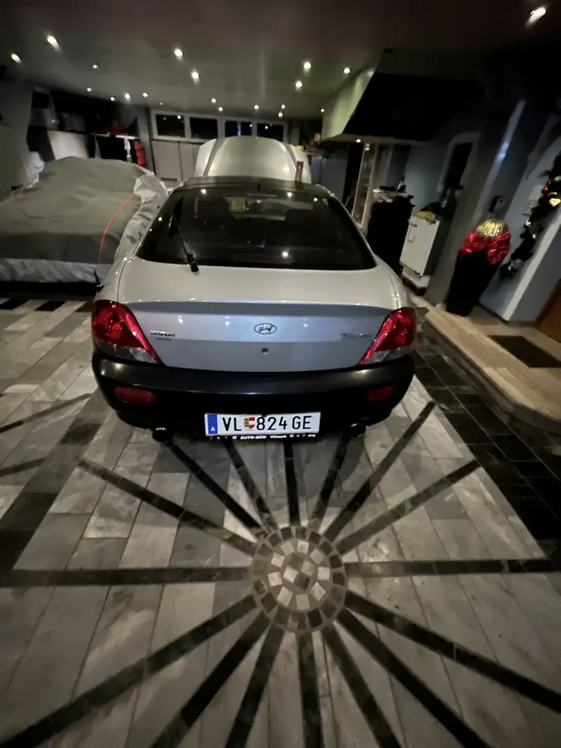 Hyundai Coupe 2.0 cvvt GK Silber - 2