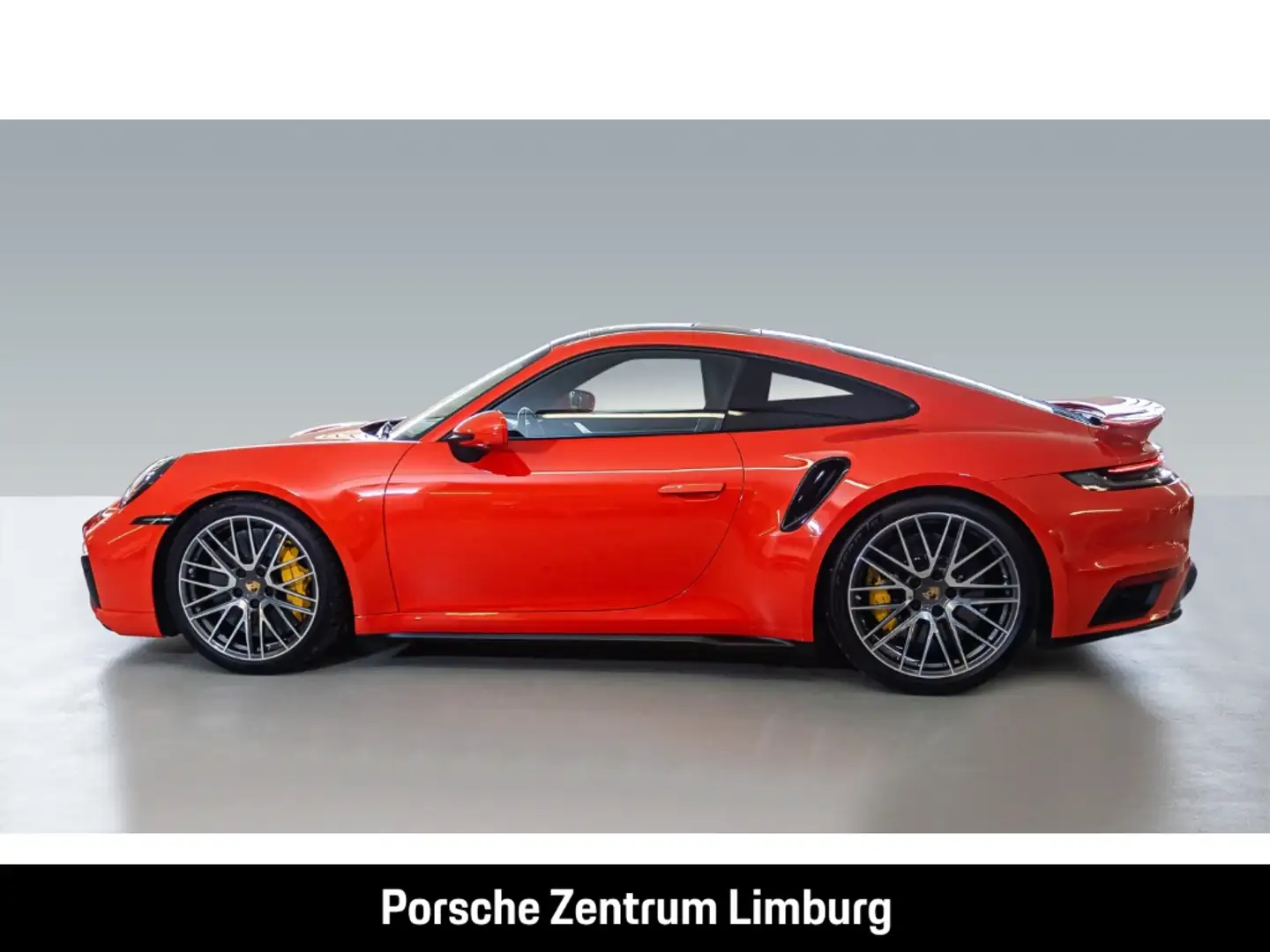 Porsche 992 911 Turbo S Burmester LiftsystemVA InnoDrive Orange - 2
