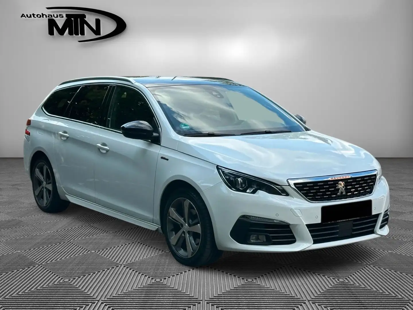 Peugeot 308 BlueHDi 130 GT Line Pano Automatik Navi 1.HA Weiß - 1