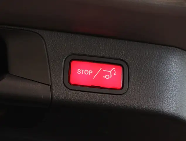 Mercedes-Benz GLB view 8