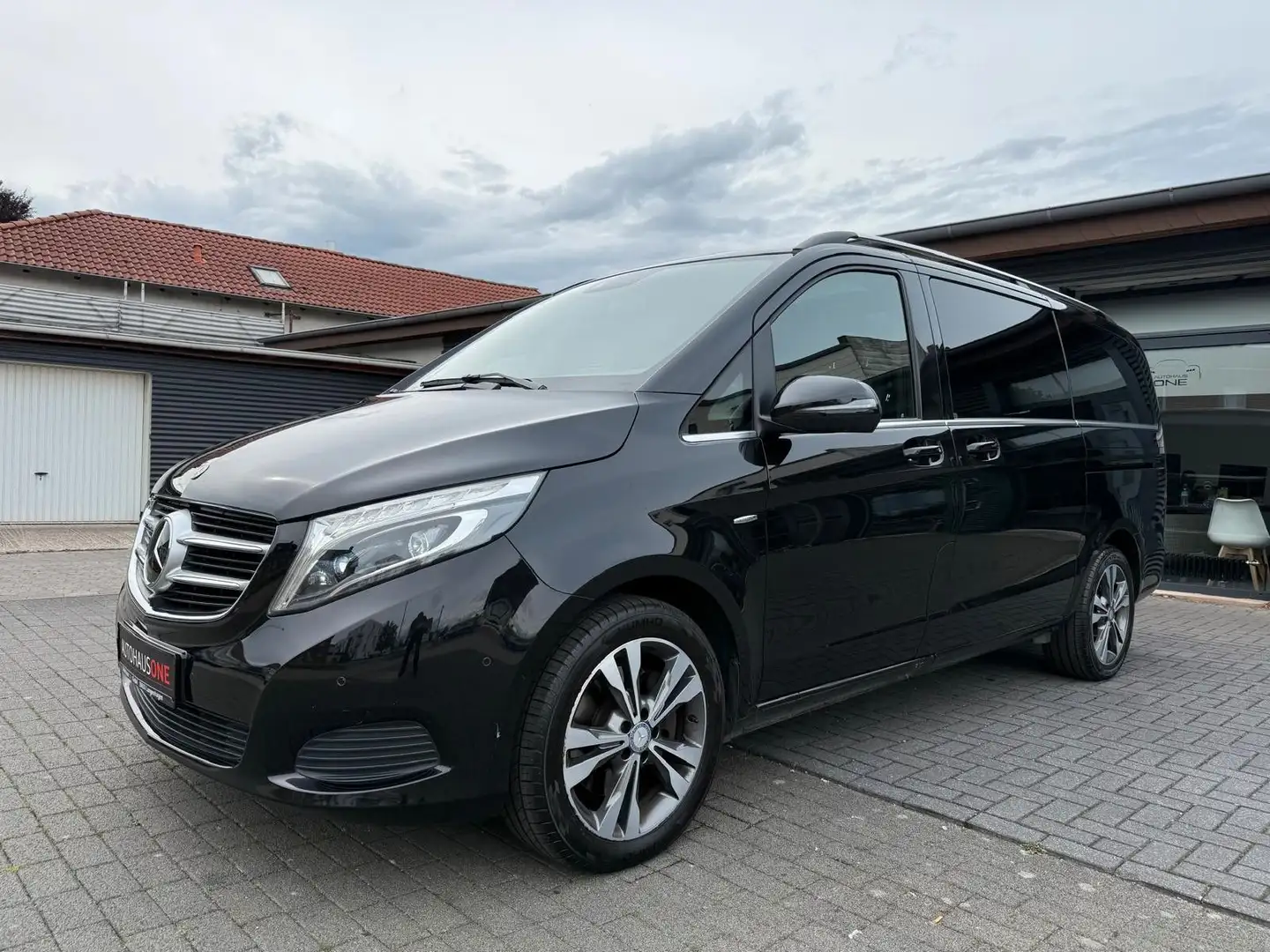 Mercedes-Benz V 250 d Avantgarde 360°/PANO/DISTRONIC/STANDHZG Schwarz - 2