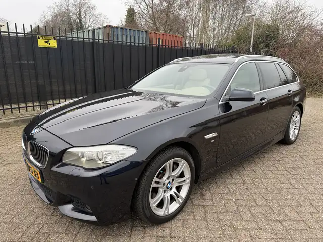 BMW 528 5-serie Touring 528i High Executive M Sport Pano/S