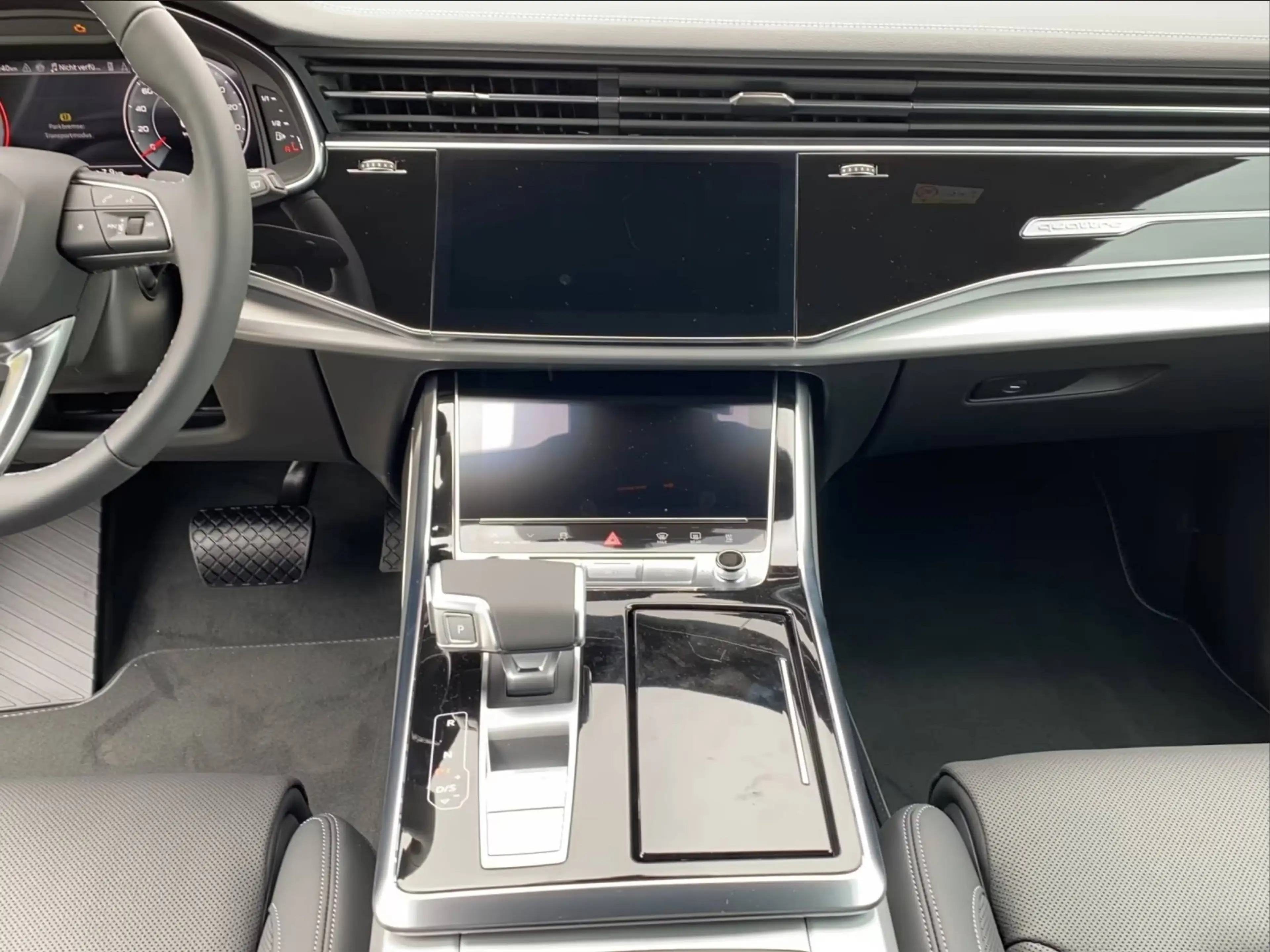 Audi Q7 50 TDI quattro S line — photo 8