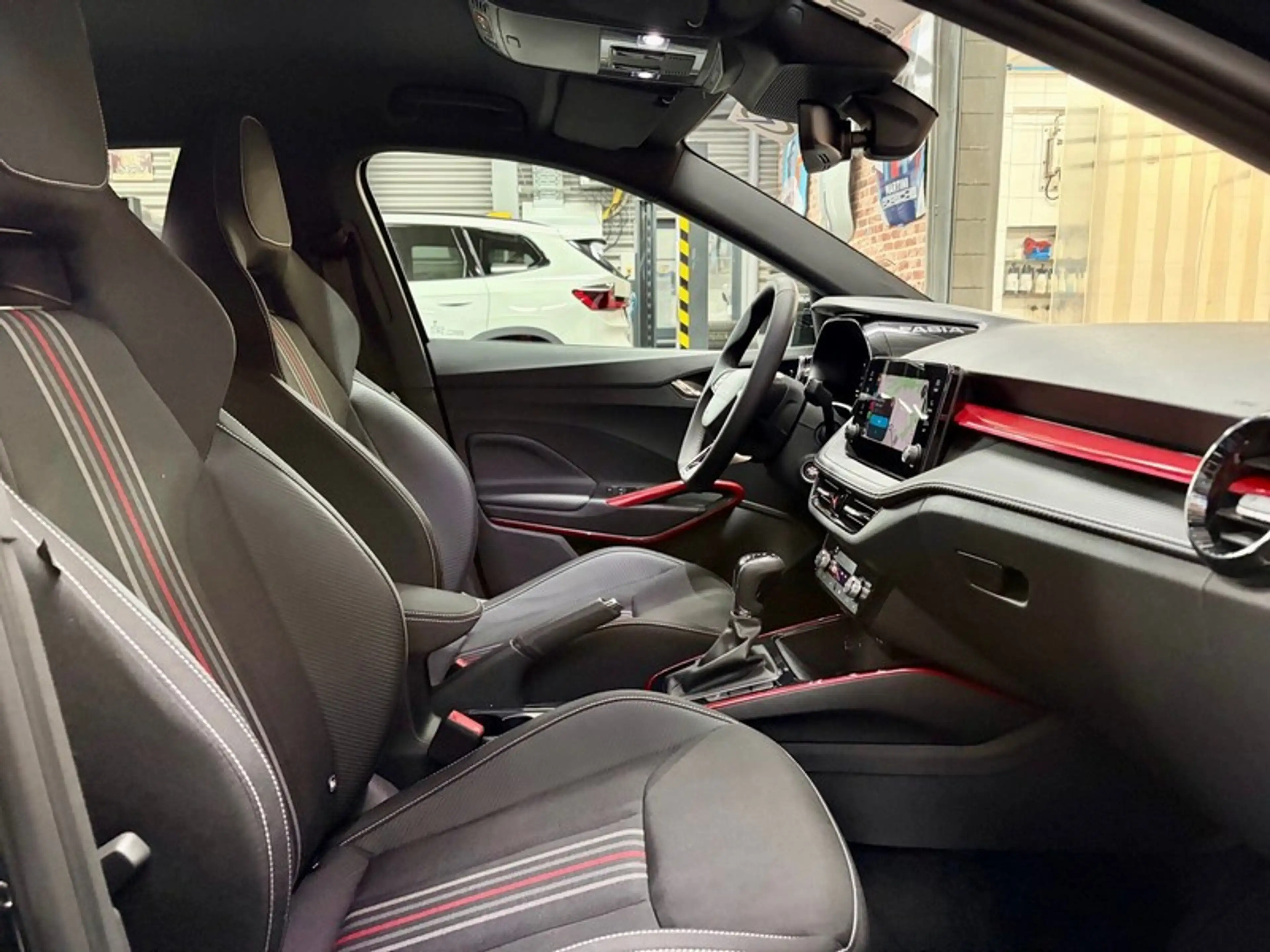 Skoda Fabia Fabia 1.0 TSi 116cv Auto MONTE-CARLO (Véhicule N — photo 8