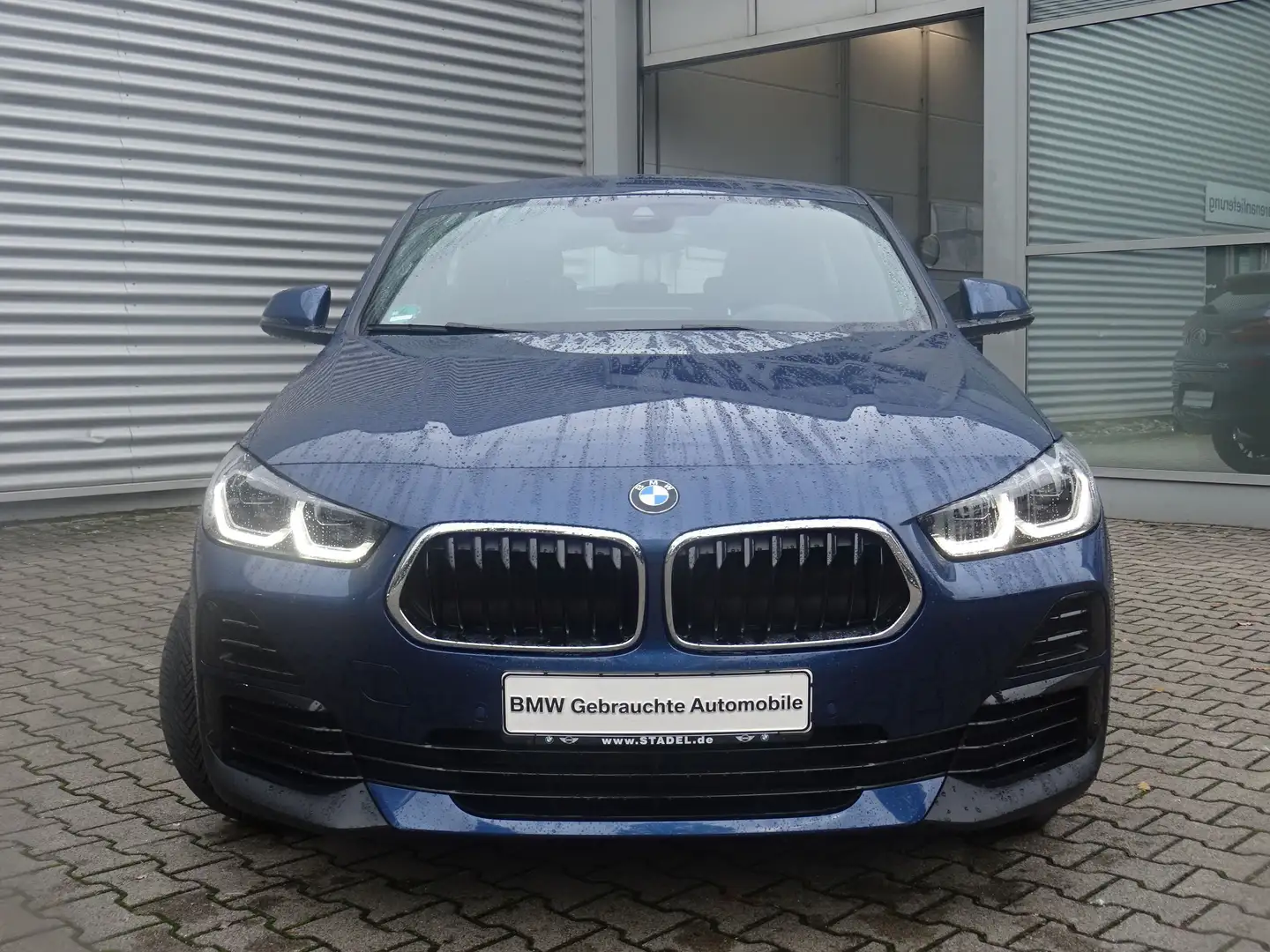 BMW X2 sDrive20d HuD CarPlay HiFi Kamera DriveAssist Blau - 2