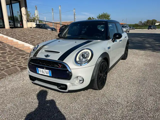 MINI Cooper SD 2.0 Cooper SD aut. Hype 5 porte