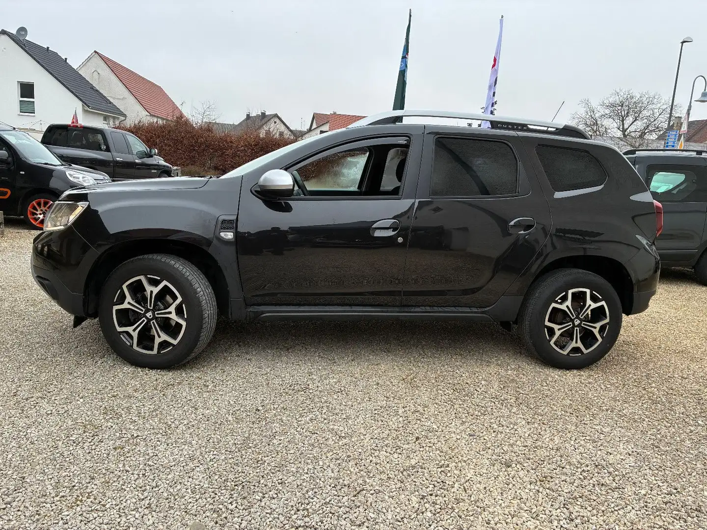 Dacia Duster Prestige Blue dCi 115 -AHK- Schwarz - 2