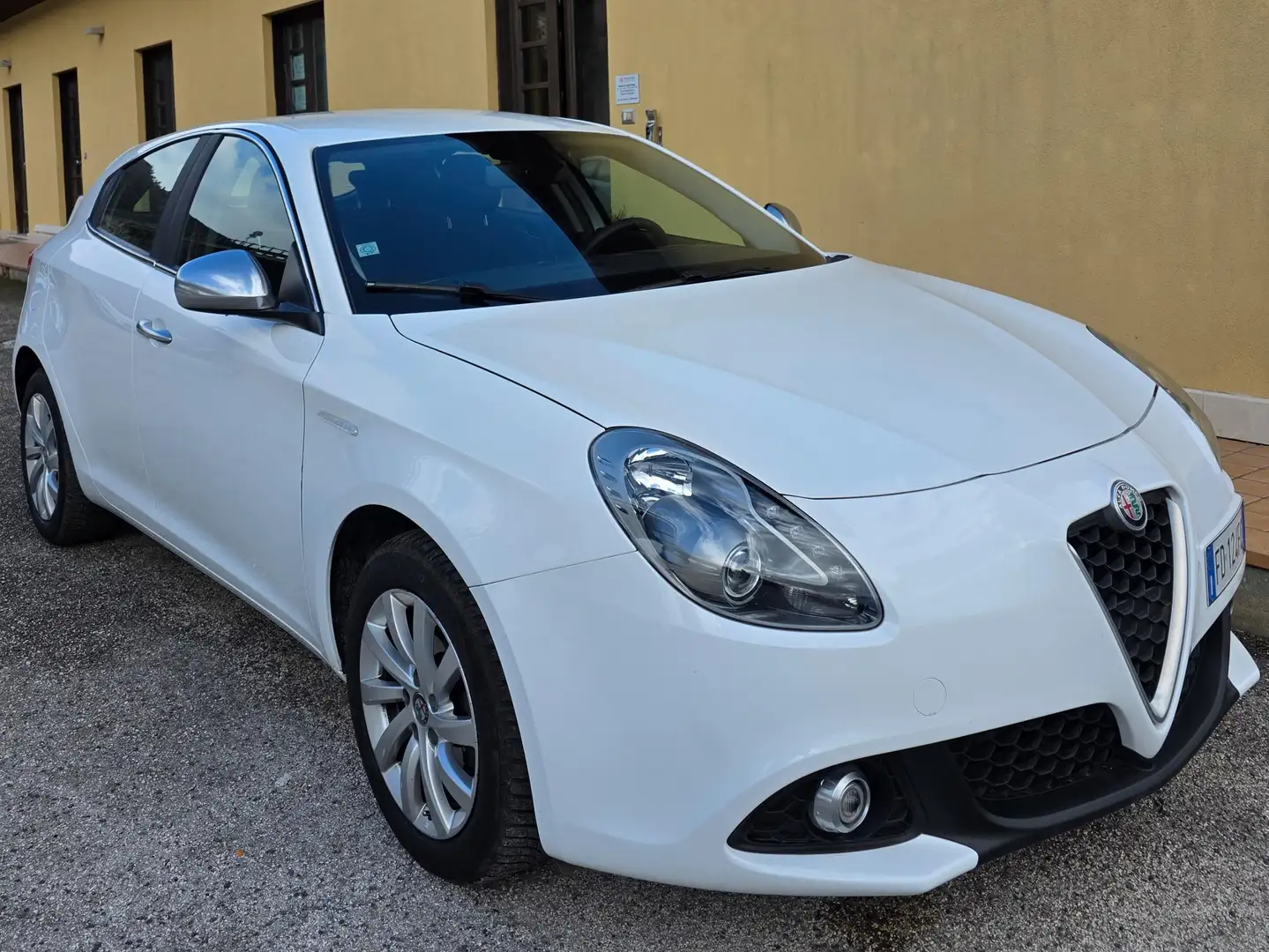 Alfa Romeo Giulietta Giulietta III 2016 1.6 jtdm Super 120cv Weiß - 2