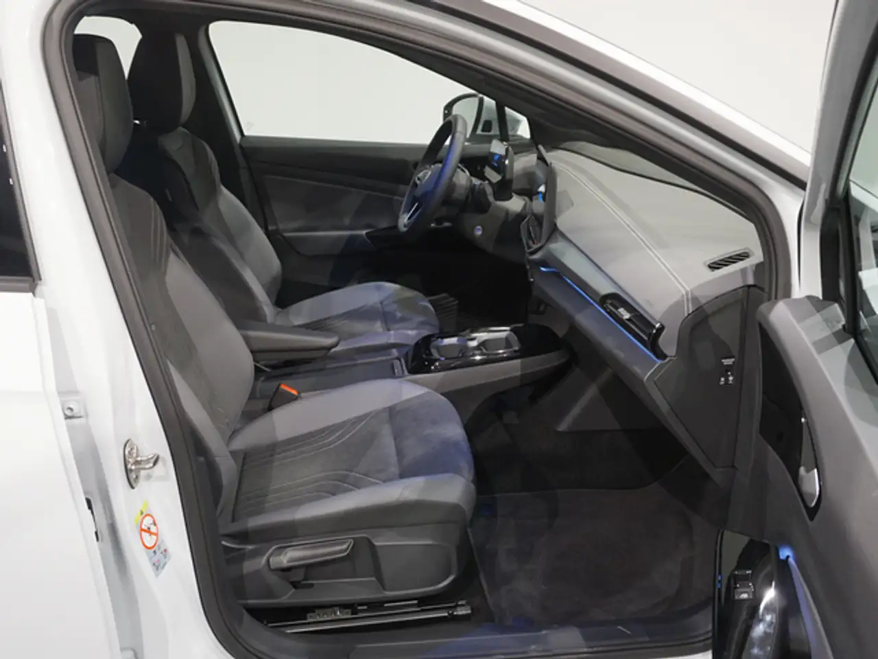 Volkswagen ID.4 Pro 210KW 77Kwh 4