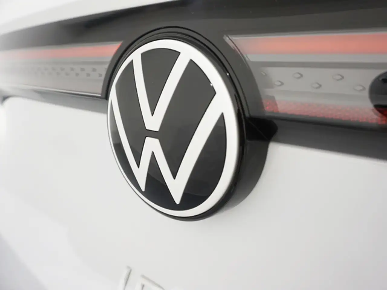 Volkswagen ID.4 Pro 210KW 77Kwh 12