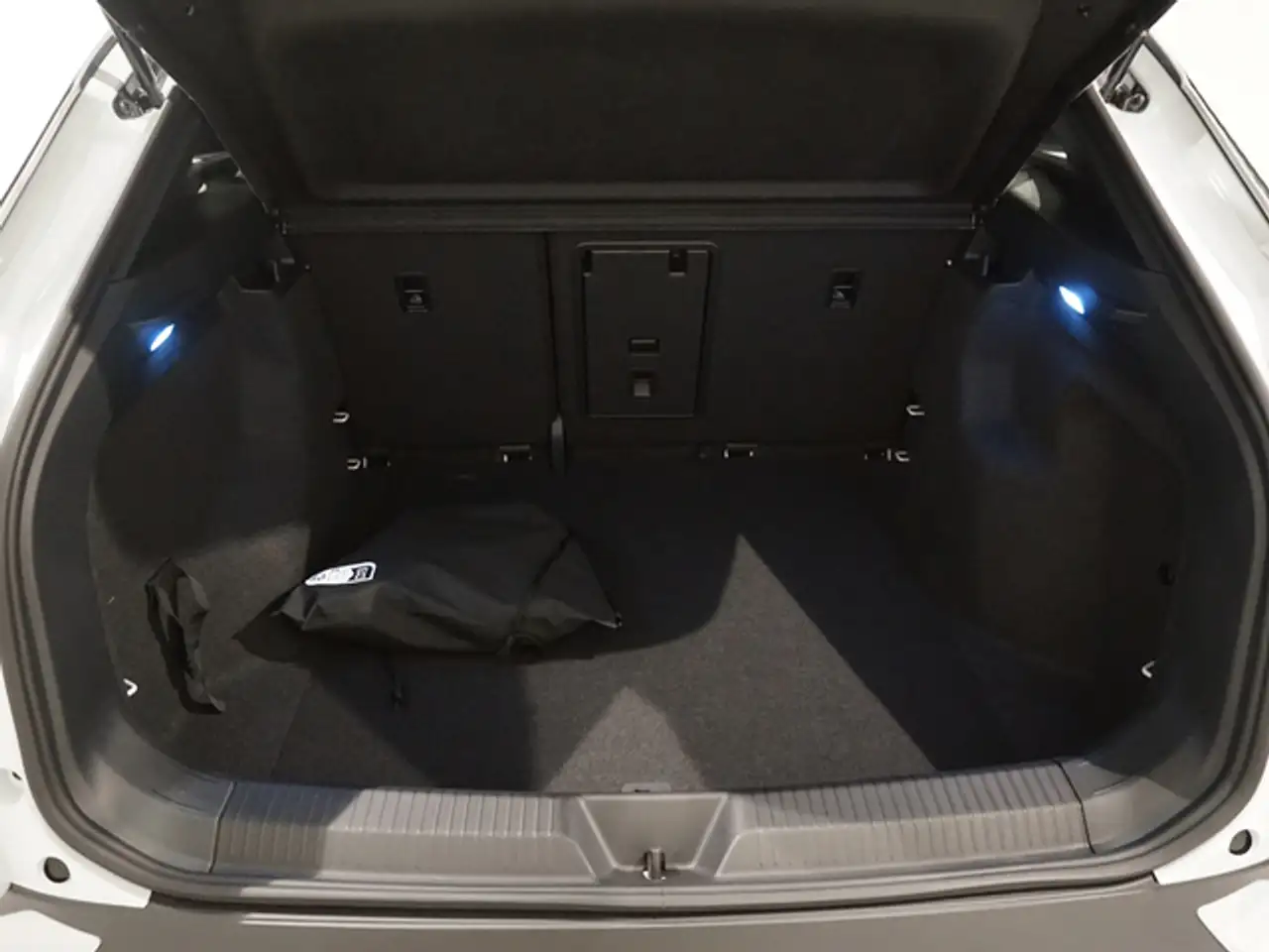 Volkswagen ID.4 Pro 210KW 77Kwh 11