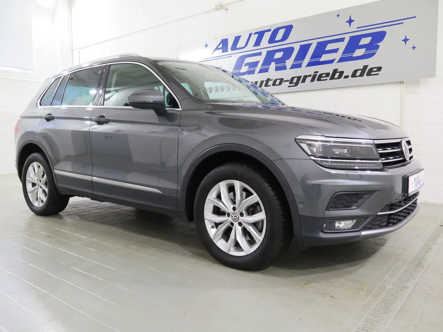 Volkswagen Tiguan Highline BMT, 4Motion Grau - 1