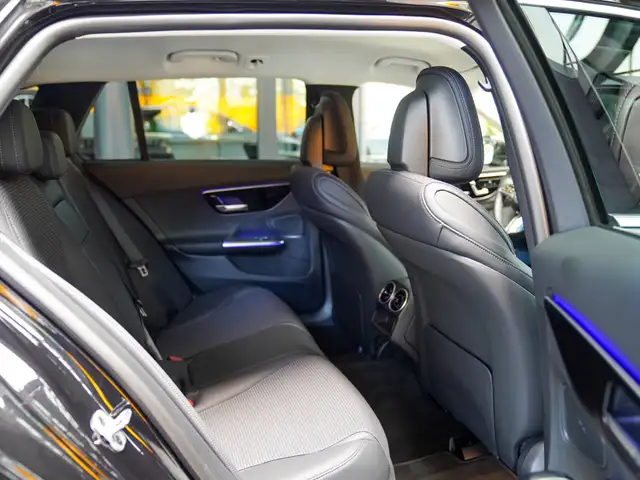 Mercedes-Benz C-Class view 16