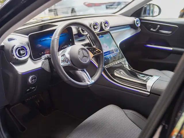 Mercedes-Benz C-Class view 18