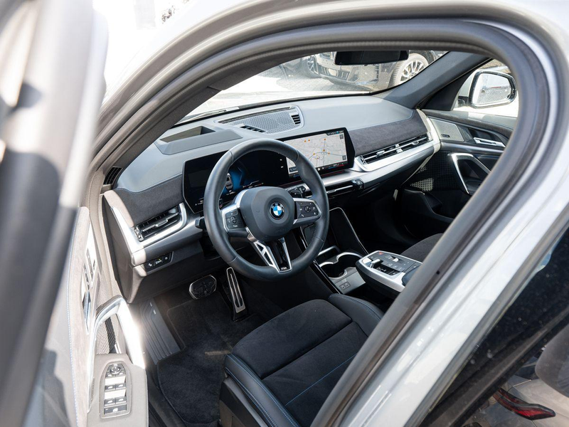 BMW X1 sDrive20i M-Sport PRO AHK PANO ACC HuD eSitze — photo 7