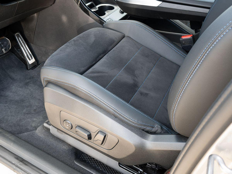 BMW X1 sDrive20i M-Sport PRO AHK PANO ACC HuD eSitze — photo 8